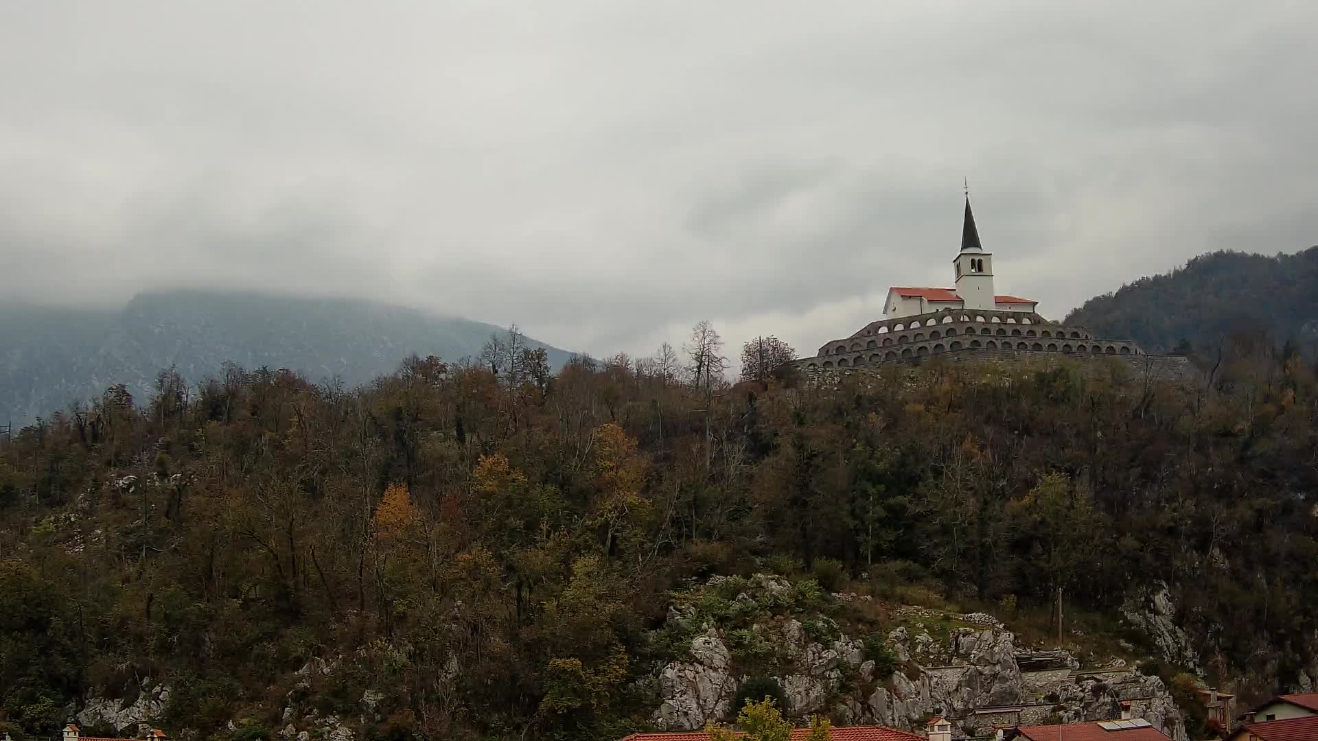 Caporetto webcam – Veduta dell’Ossario della prima guerra mondiale