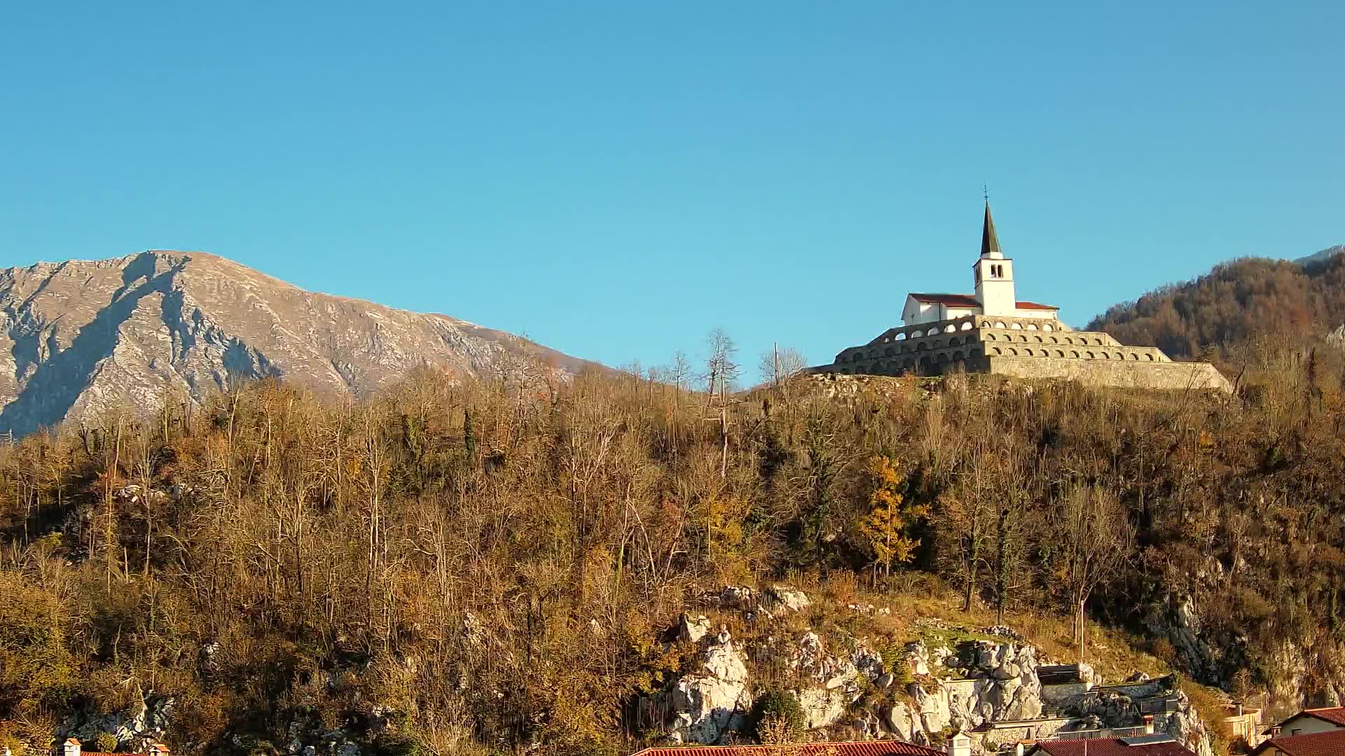 Caporetto webcam – Veduta dell’Ossario della prima guerra mondiale