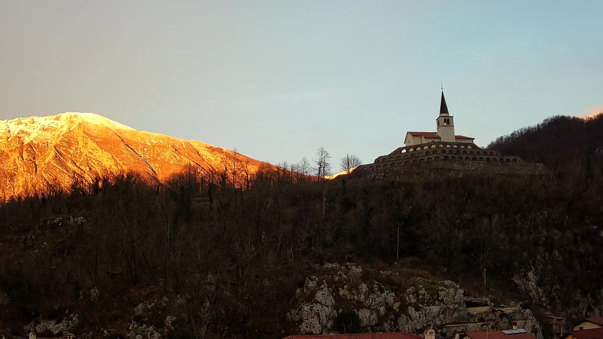 Caporetto webcam – Veduta dell’Ossario della prima guerra mondiale