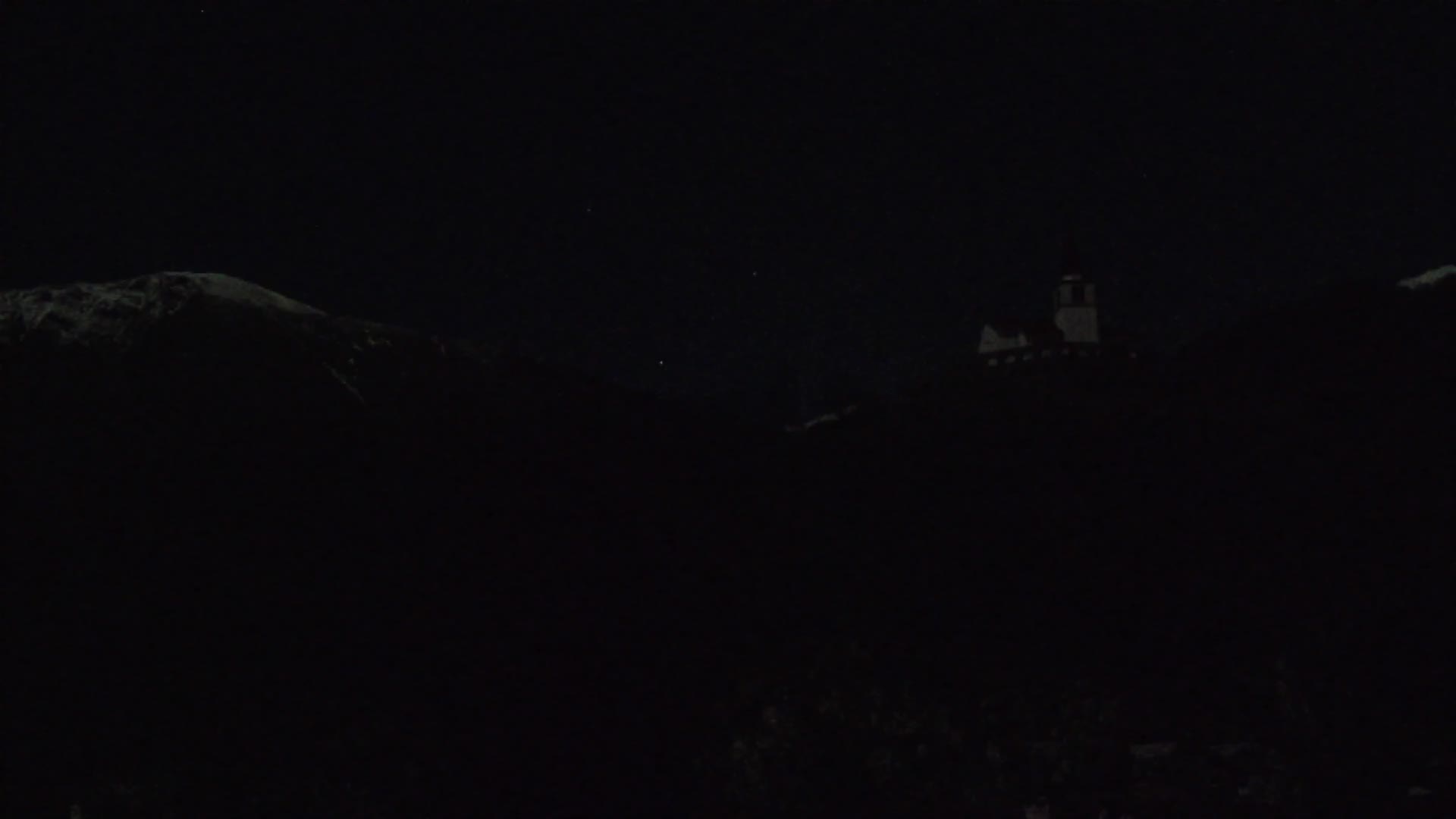 Web kamera Kobarida – Pogled na kosturnicu iz 1. svjetskog rata