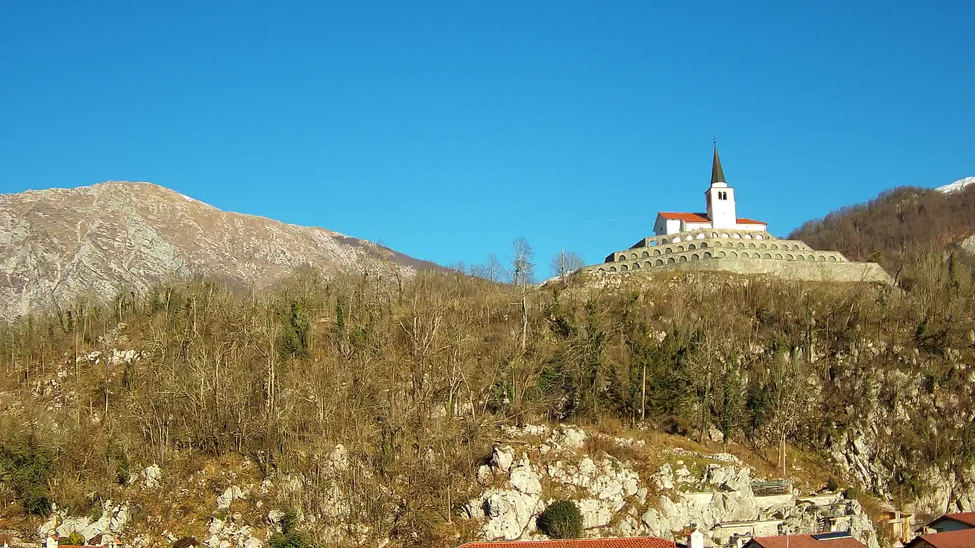 Caporetto webcam – Veduta dell’Ossario della prima guerra mondiale