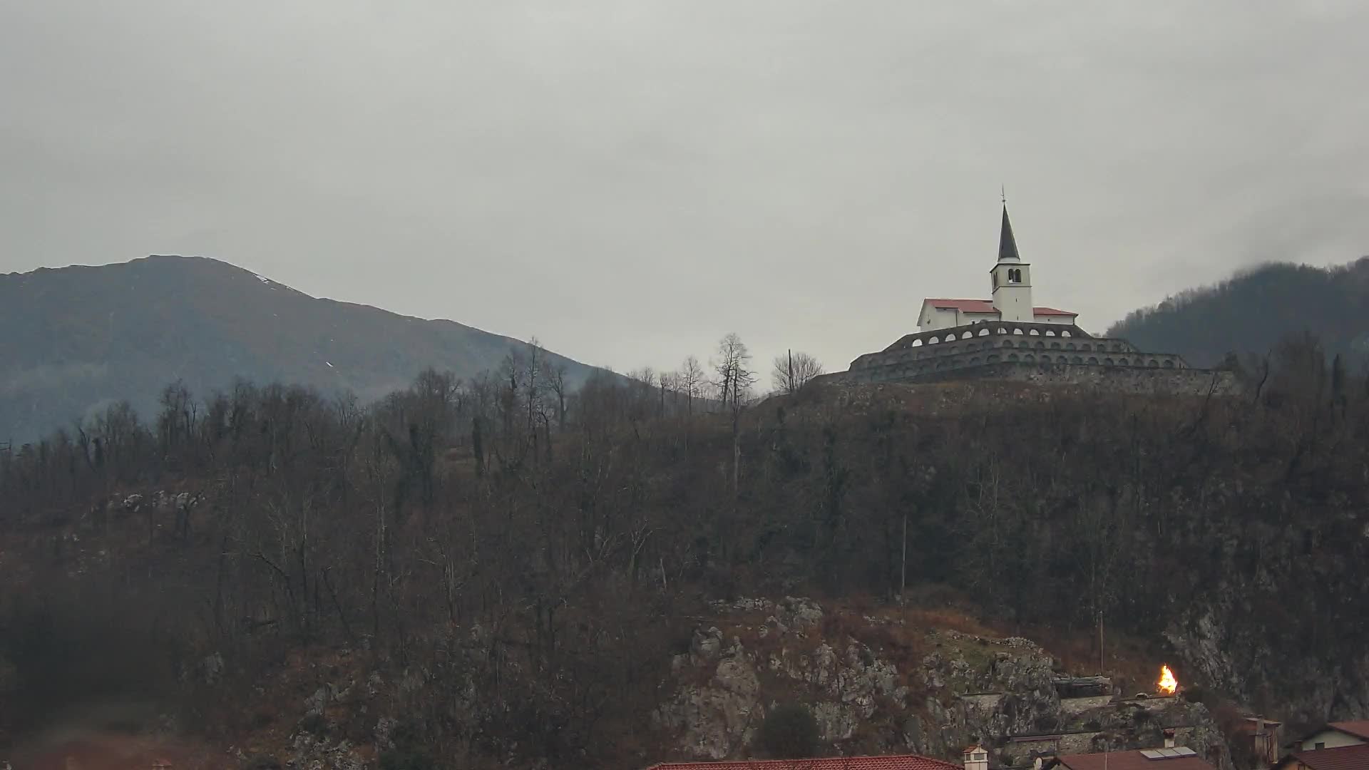 Kobarid-Webcam – Blick auf das Beinhaus aus dem 1. Weltkrieg