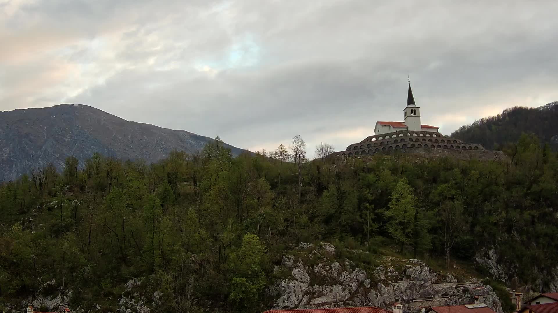 Kobarid webcam – View to Charnel House from 1st world war