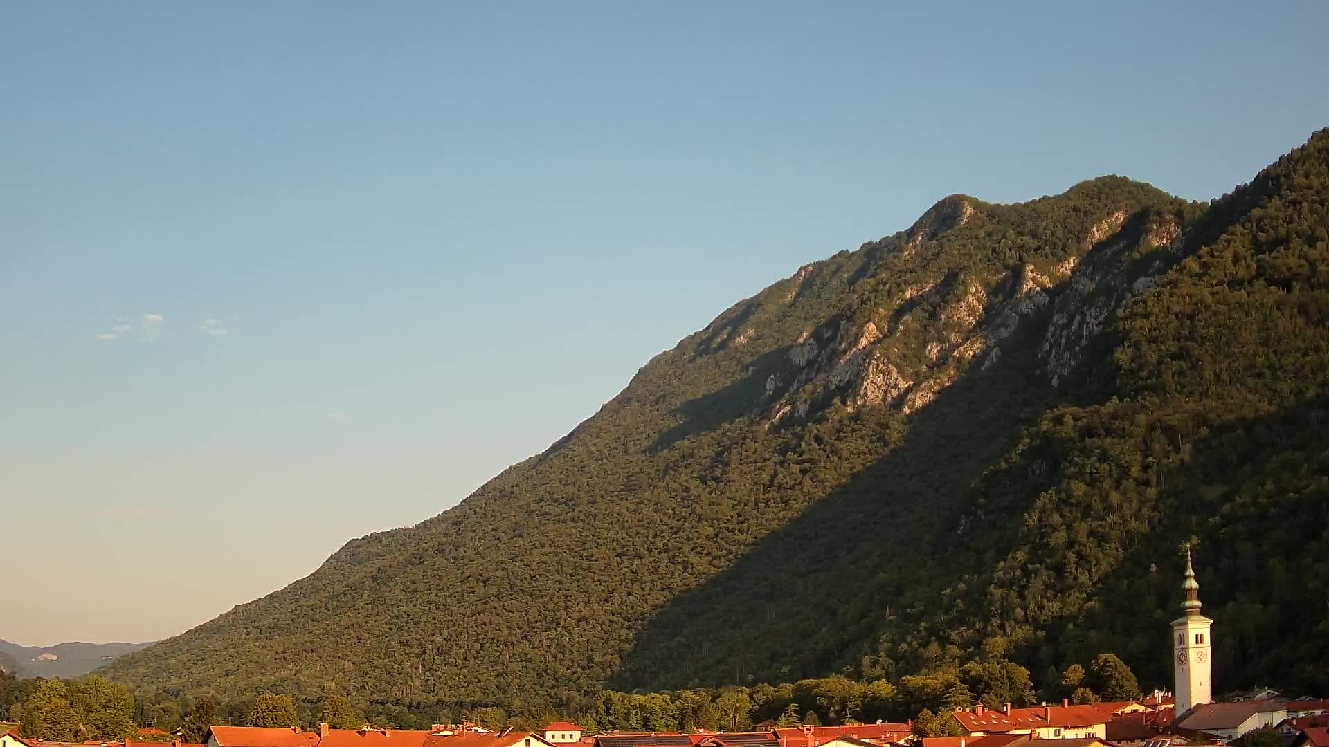 Kobarid-Webcam – Blick auf das Beinhaus aus dem 1. Weltkrieg