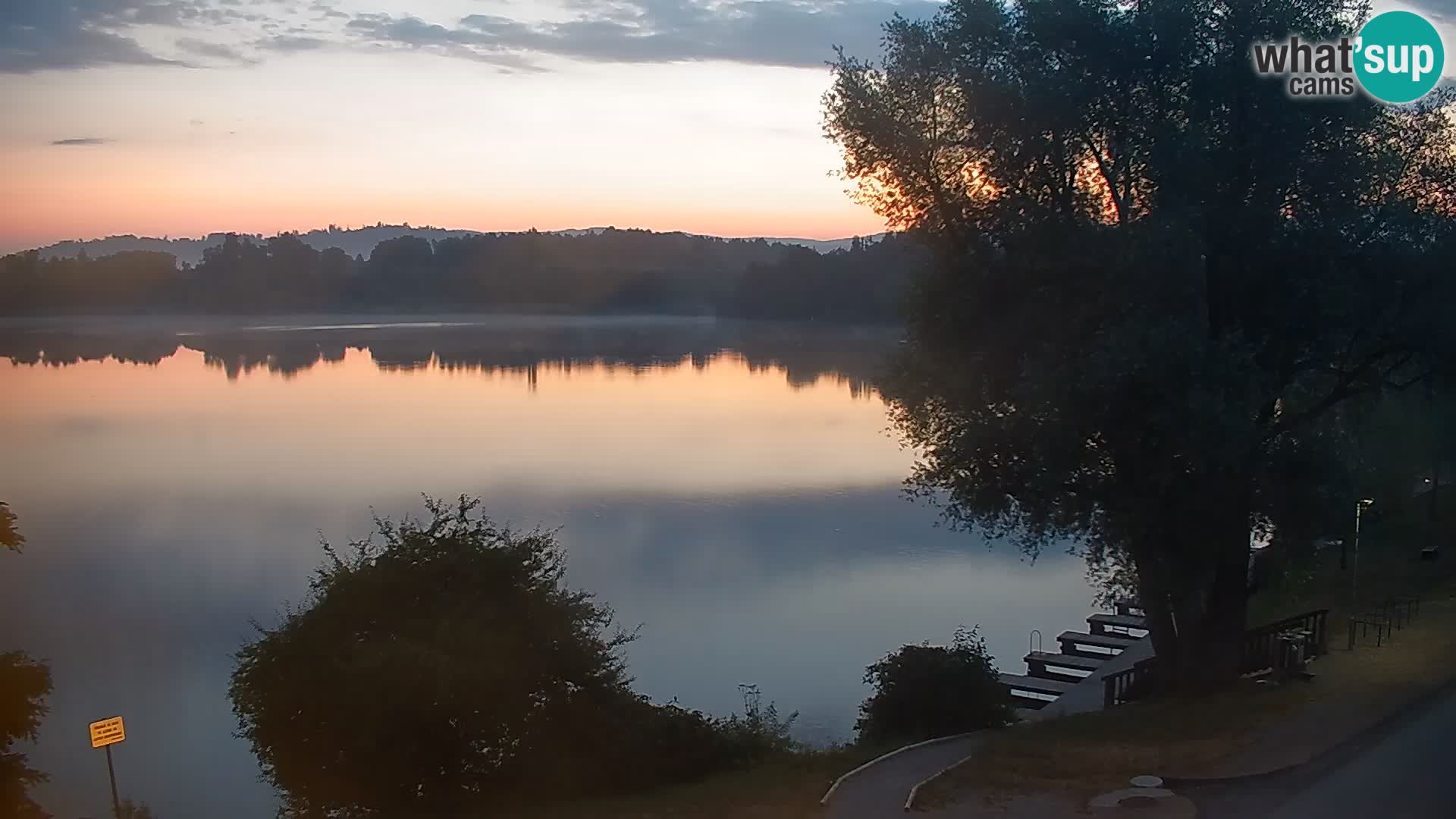 Live Webcam Kočevje lake