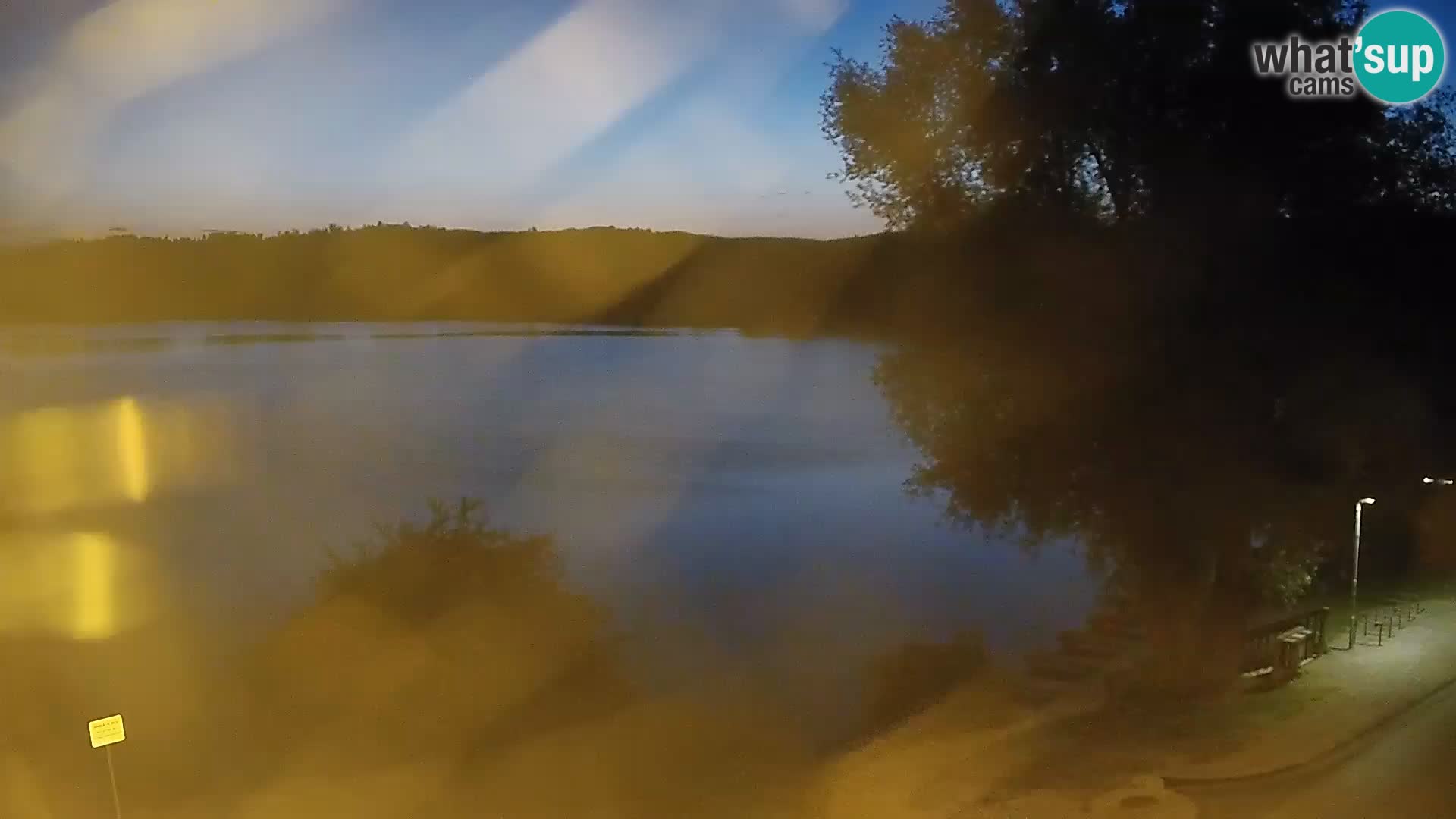 Web kamera Kočevje jezero – Slovenija