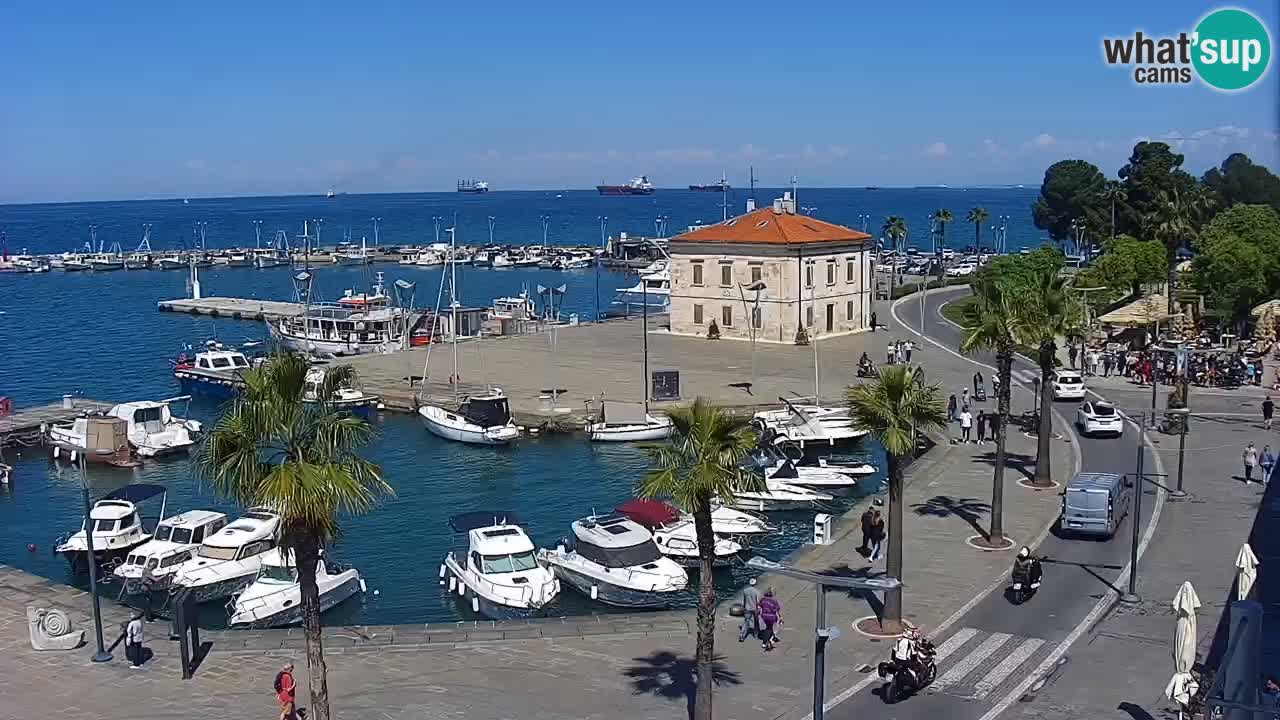 Webcam Koper – Panorama des Jachthafens und der Promenade vom Hotel Grand Koper