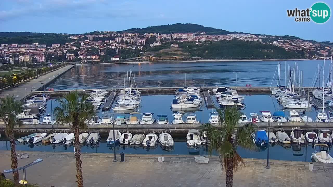 Der Hafen von Koper Live-Webcam – Kreuzfahrt- und Frachthafen – Slowenien