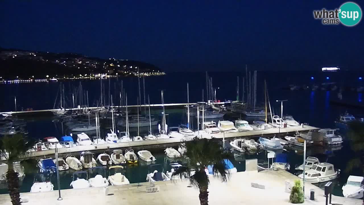 Webcam Koper – Panorama of the marina and promenade from the Grand Hotel Koper