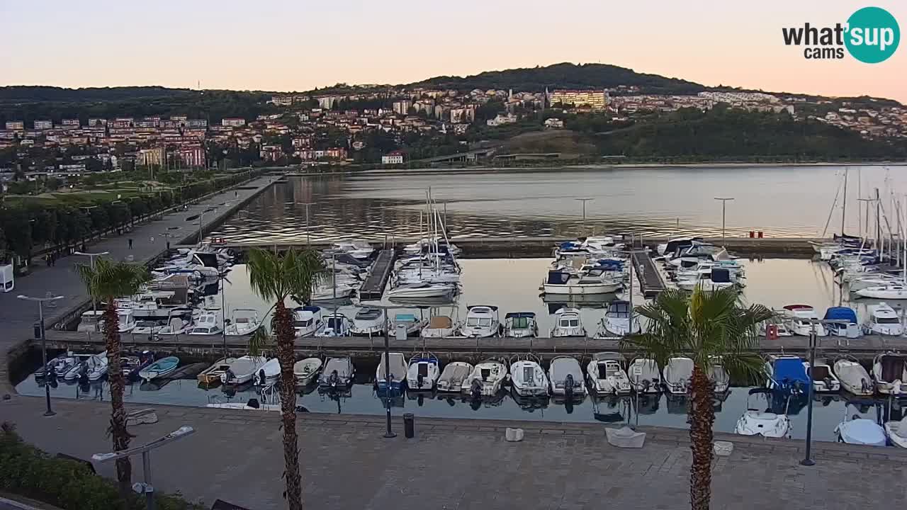 Webcam Koper – Panorama of the marina and promenade from the Grand Hotel Koper