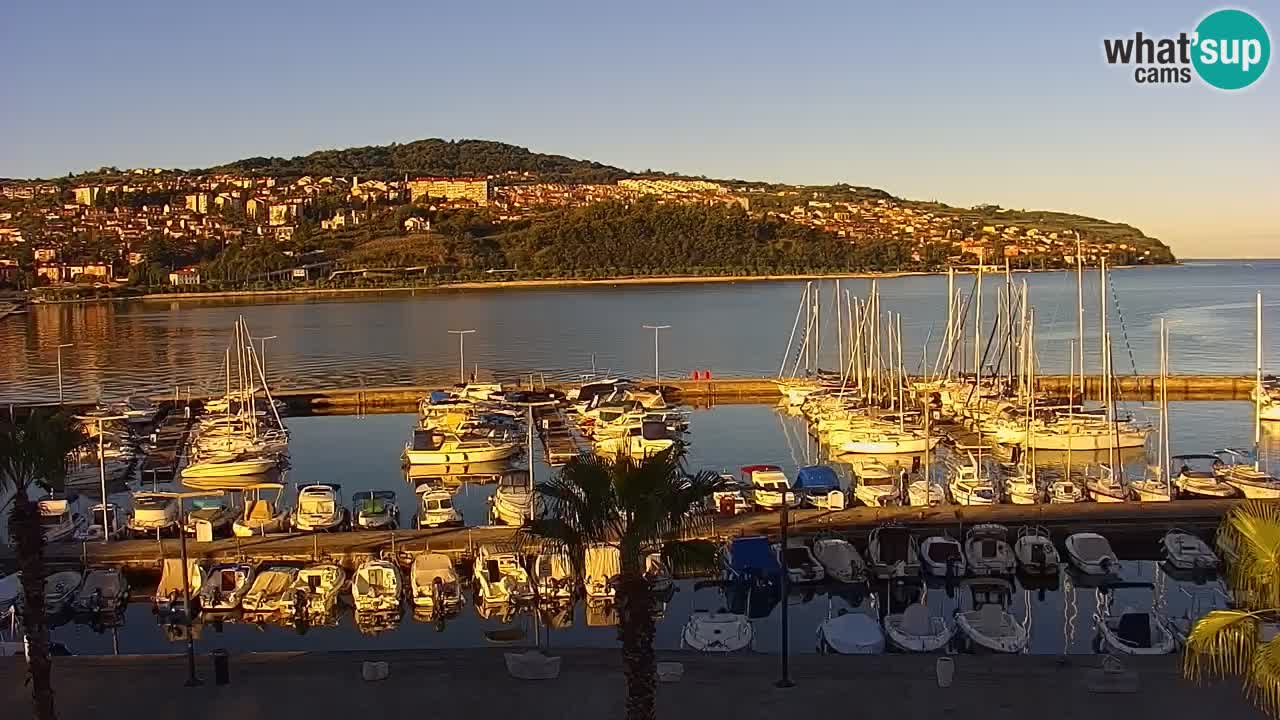 Webcam Koper – Panorama of the marina and promenade from the Grand Hotel Koper