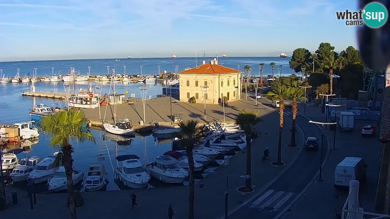 Webcam Koper – Panorama de la marina et de la promenade depuis le Grand Hotel Koper