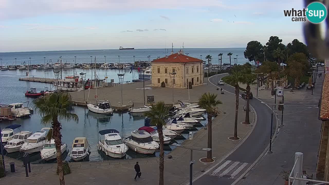 Camera en vivo Koper – puerto deportivo y paseo marítimo desde el Hotel Grand Koper