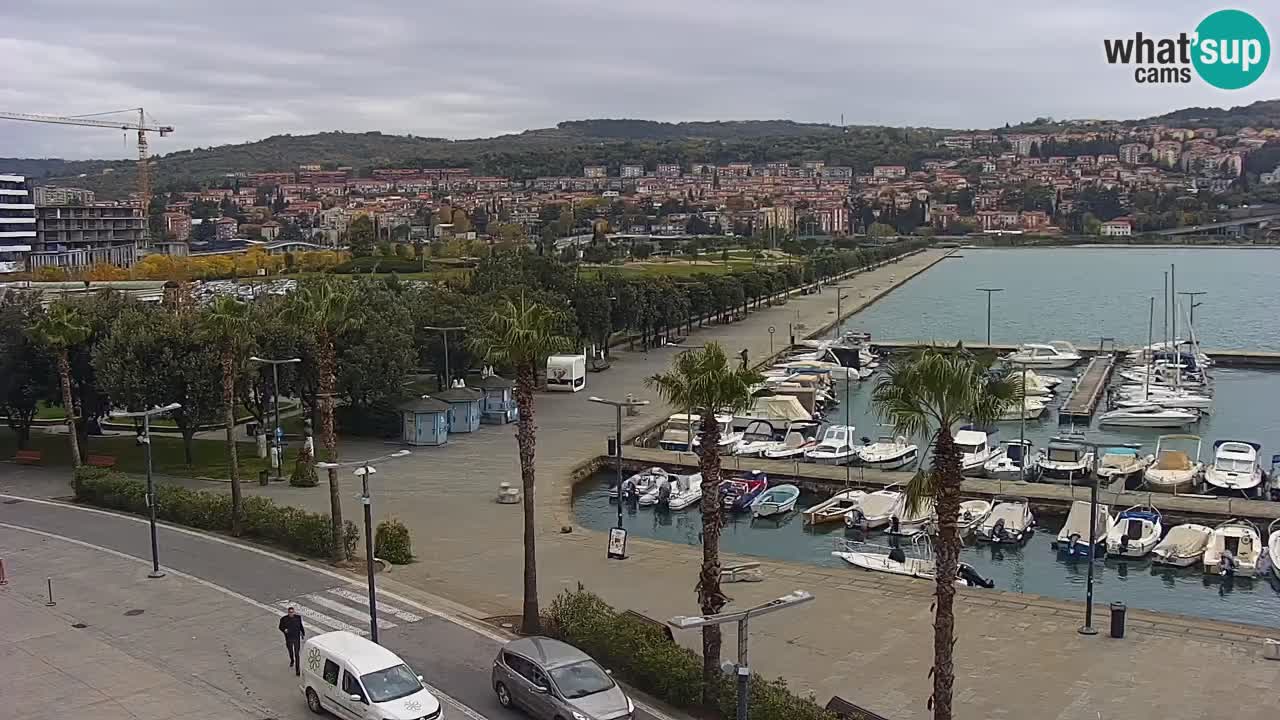 Spletna kamera Koper – Panorama na marino in promenado s Hotela Grand Koper