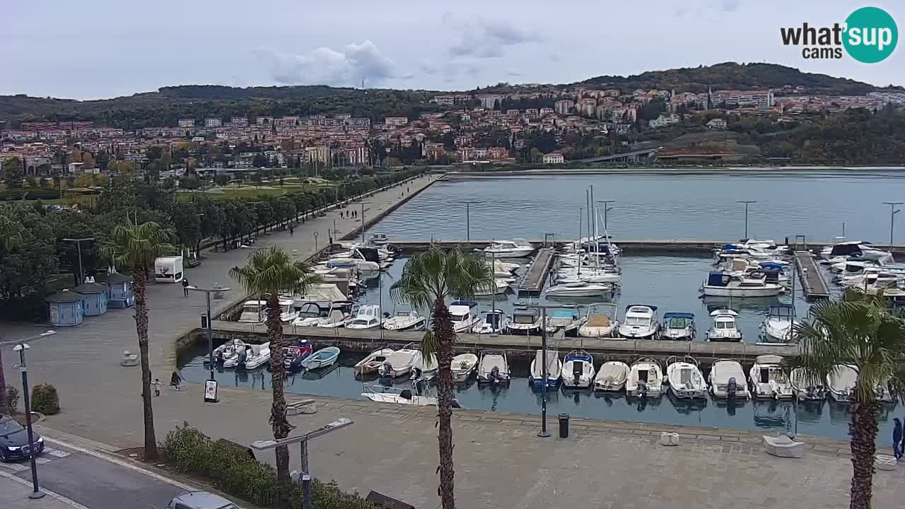 Webcam Koper – Panorama des Jachthafens und der Promenade vom Hotel Grand Koper