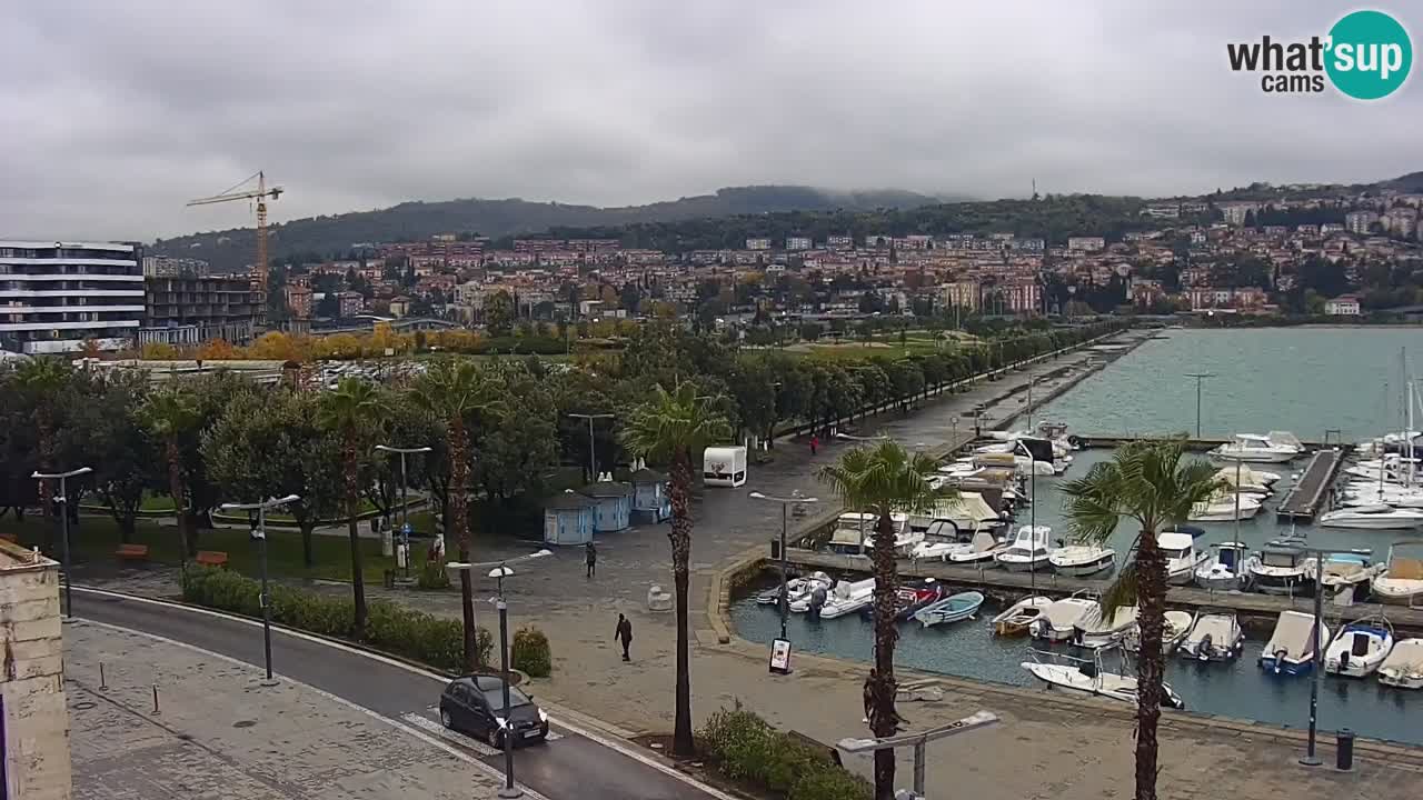 Camera en vivo Koper – puerto deportivo y paseo marítimo desde el Hotel Grand Koper