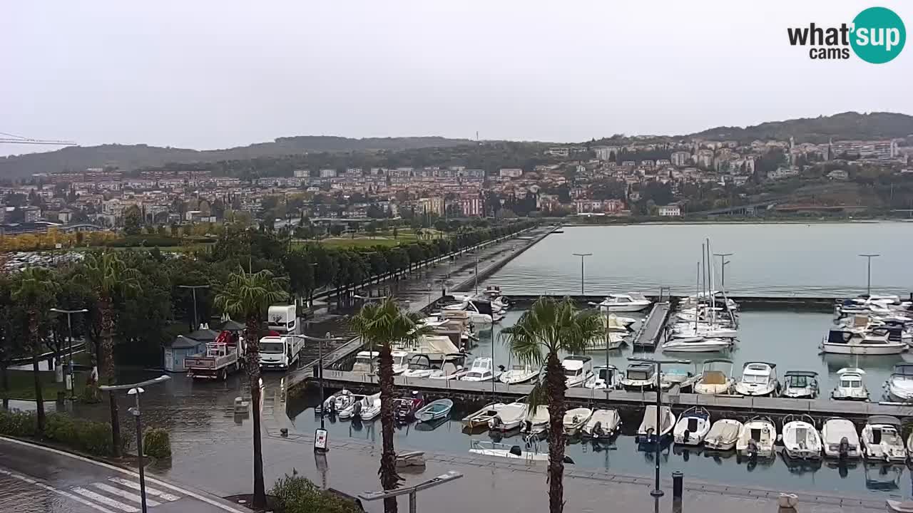 Camera en vivo Koper – puerto deportivo y paseo marítimo desde el Hotel Grand Koper