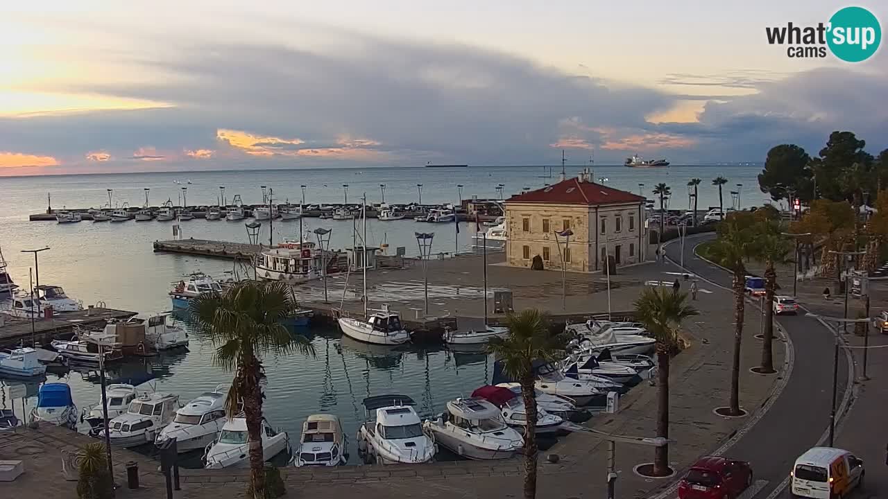 Webcam en vivo del Puerto de Koper – puerto de carga y cruceros – Eslovenia