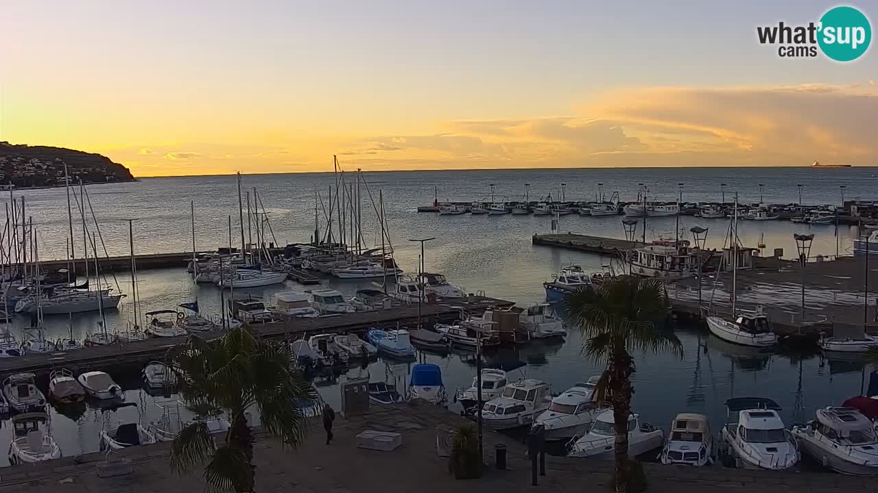 Web kamera Koper – marina i promenada – hotel Grand Koper