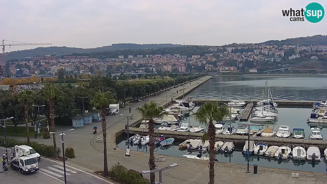 Camera en vivo Koper – puerto deportivo y paseo marítimo desde el Hotel Grand Koper