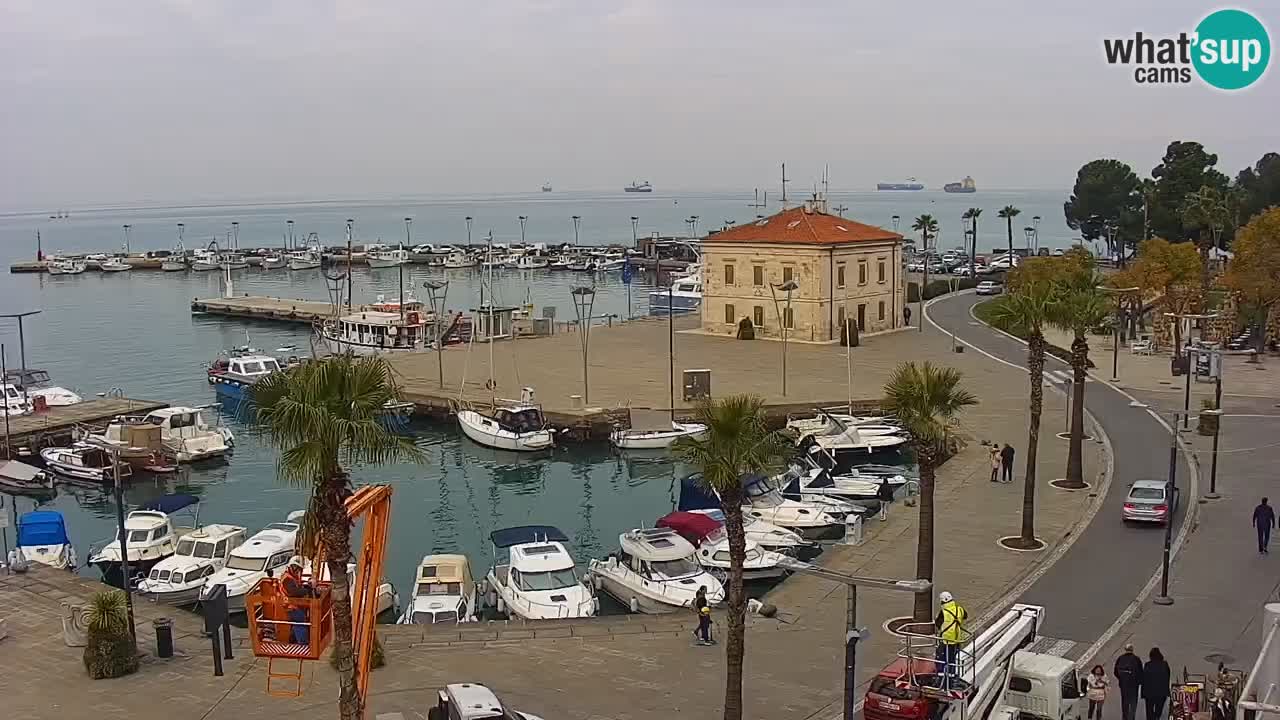 Camera en vivo Koper – puerto deportivo y paseo marítimo desde el Hotel Grand Koper