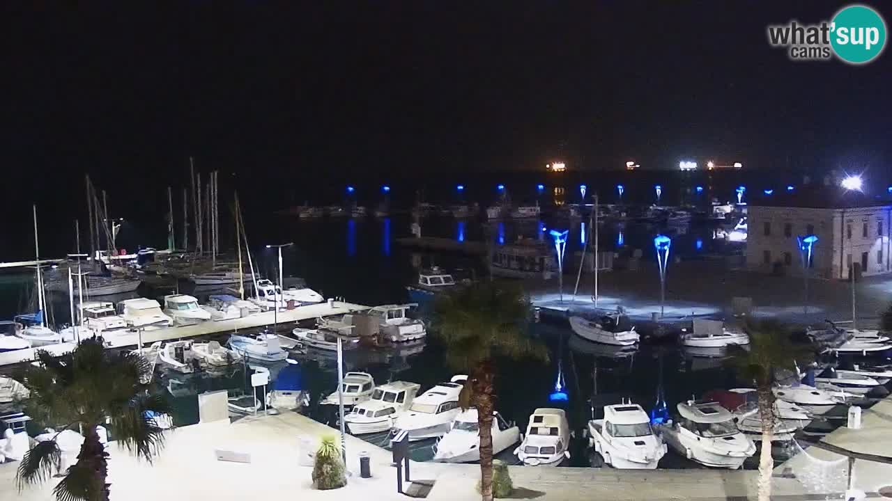 Webcam Koper – Panorama des Jachthafens und der Promenade vom Hotel Grand Koper