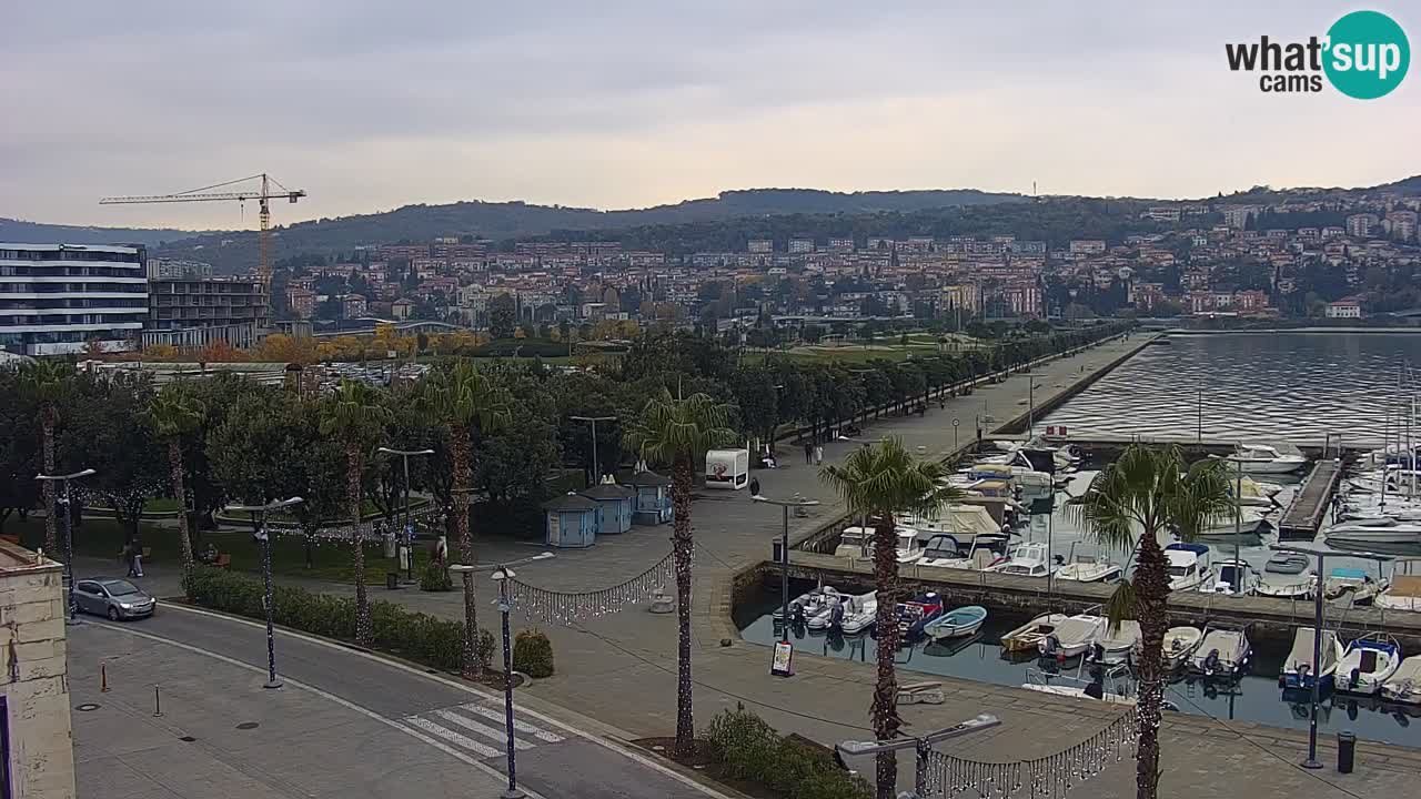 Camera en vivo Koper – puerto deportivo y paseo marítimo desde el Hotel Grand Koper