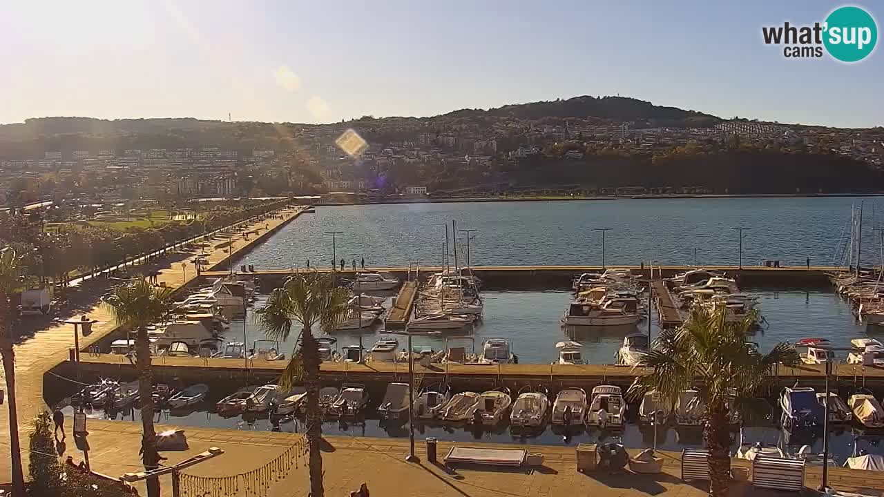 Camera en vivo Koper – puerto deportivo y paseo marítimo desde el Hotel Grand Koper