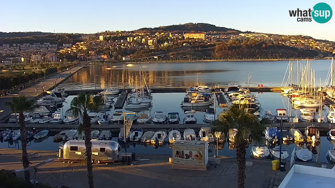 Webcam en vivo del Puerto de Koper – puerto de carga y cruceros – Eslovenia