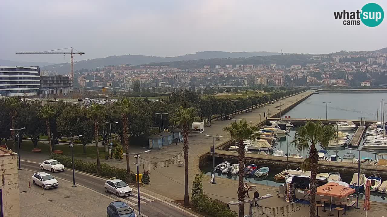 Camera en vivo Koper – puerto deportivo y paseo marítimo desde el Hotel Grand Koper