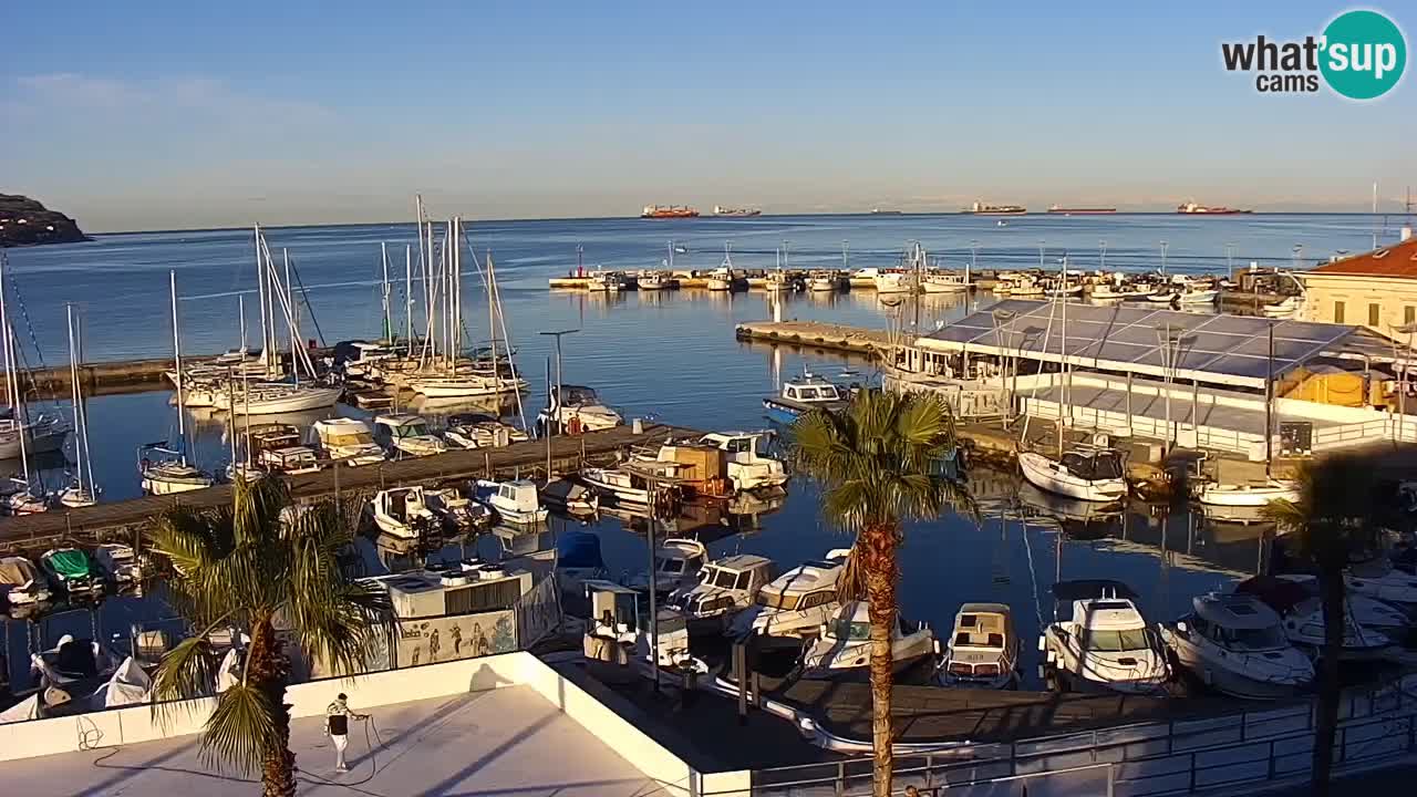 Webcam Koper – Panorama of the marina and promenade from the Grand Hotel Koper