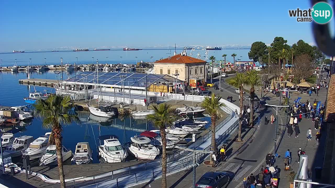 Spletna kamera Koper – Panorama na marino in promenado s Hotela Grand Koper