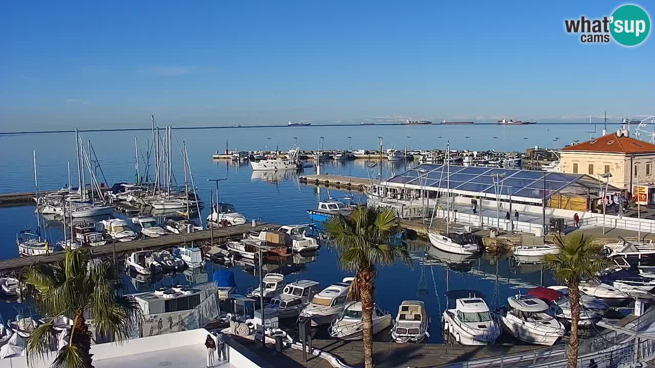 Webcam Koper – Panorama of the marina and promenade from the Grand Hotel Koper