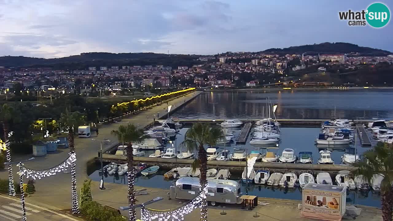 Webcam Koper – Panorama of the marina and promenade from the Grand Hotel Koper