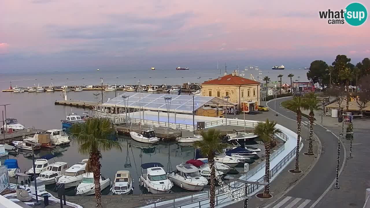 Webcam Koper – Panorama of the marina and promenade from the Grand Hotel Koper