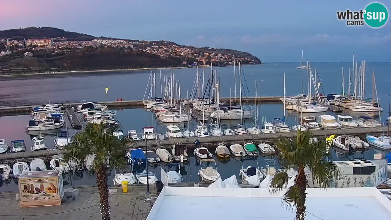 Webcam Koper – Panorama of the marina and promenade from the Grand Hotel Koper