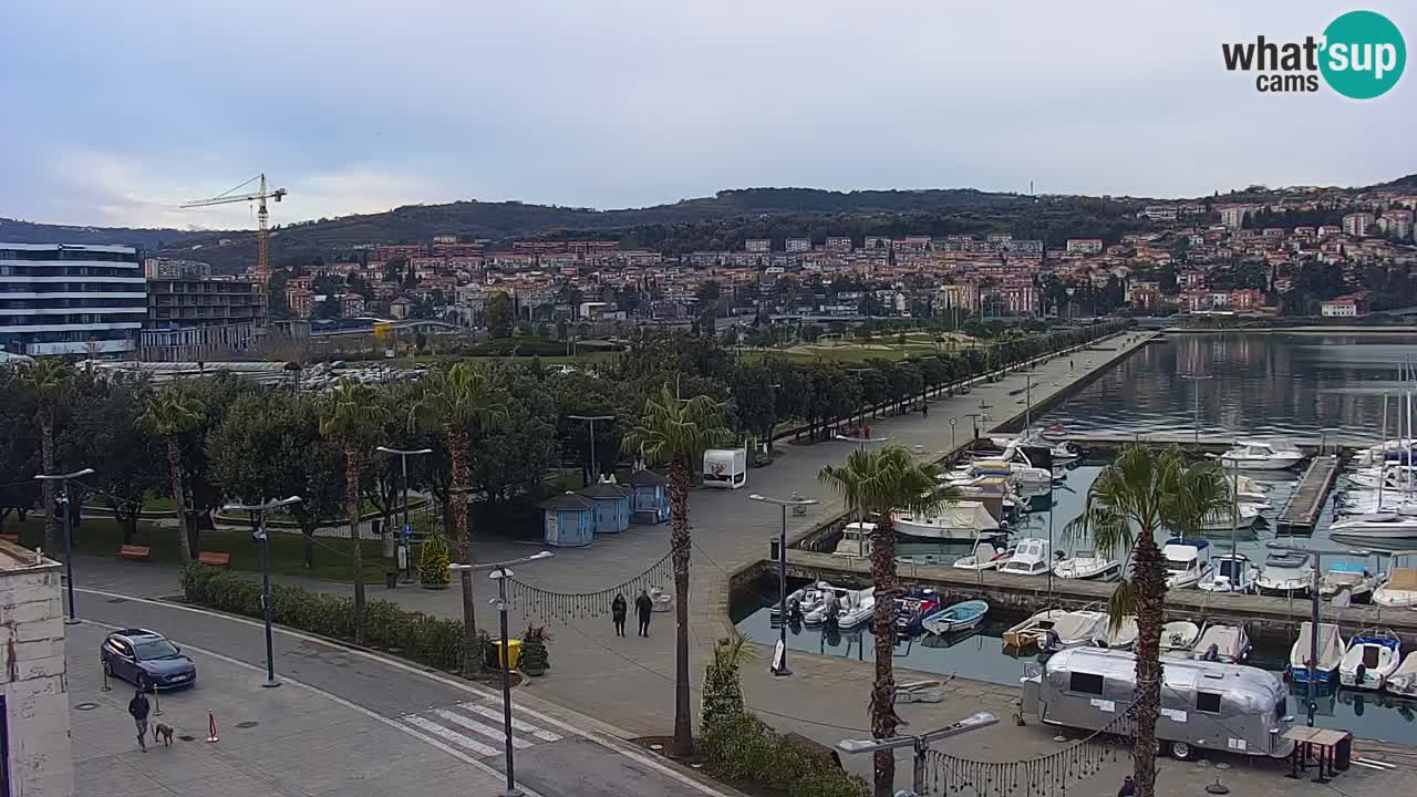 Camera en vivo Koper – puerto deportivo y paseo marítimo desde el Hotel Grand Koper