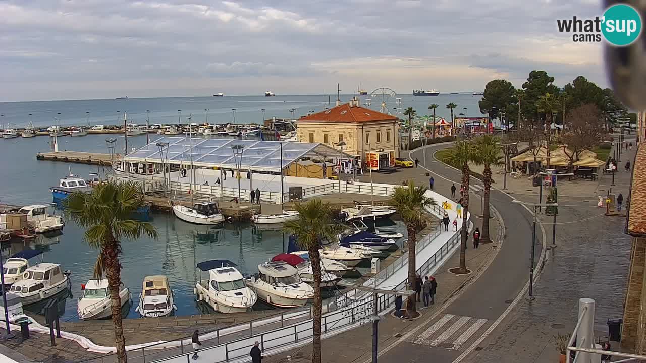 Webcam Koper – Panorama of the marina and promenade from the Grand Hotel Koper