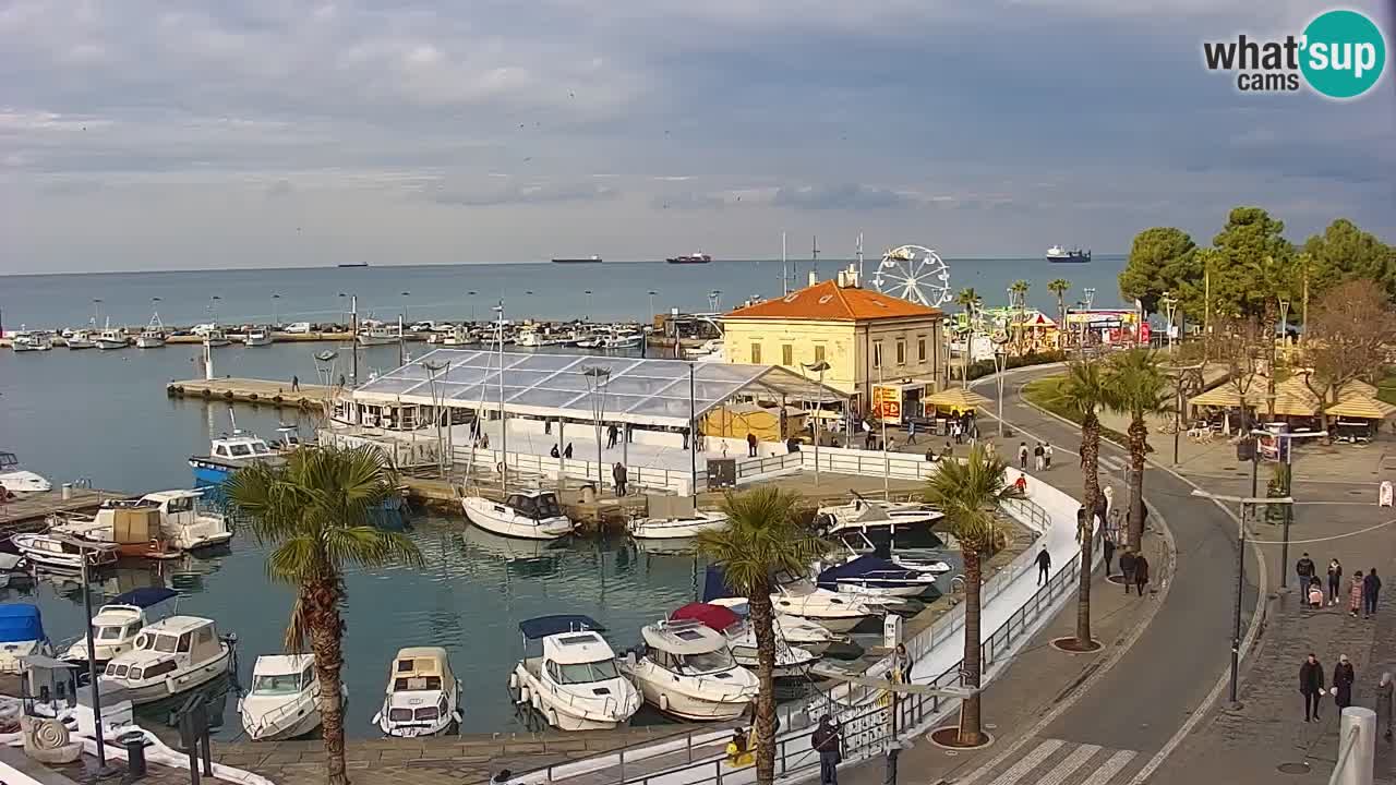 Webcam en direct du port de Koper – port de croisière et de fret – Slovénie