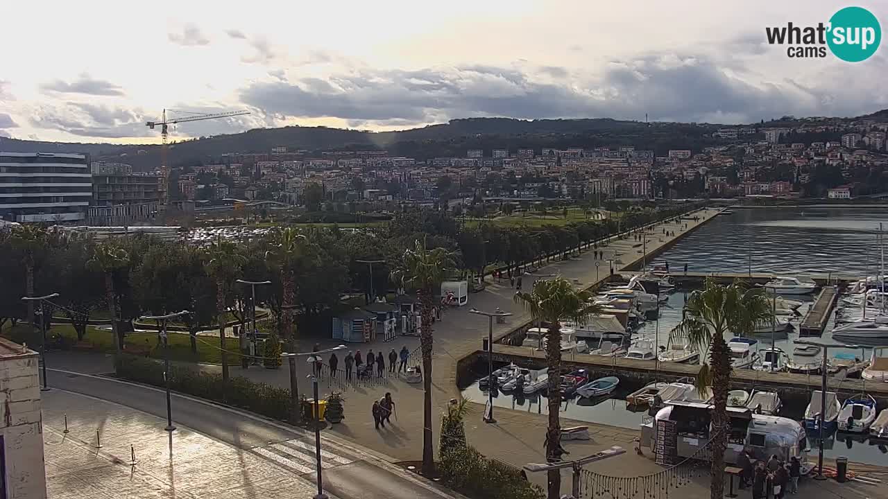 Webcam Koper – Panorama of the marina and promenade from the Grand Hotel Koper