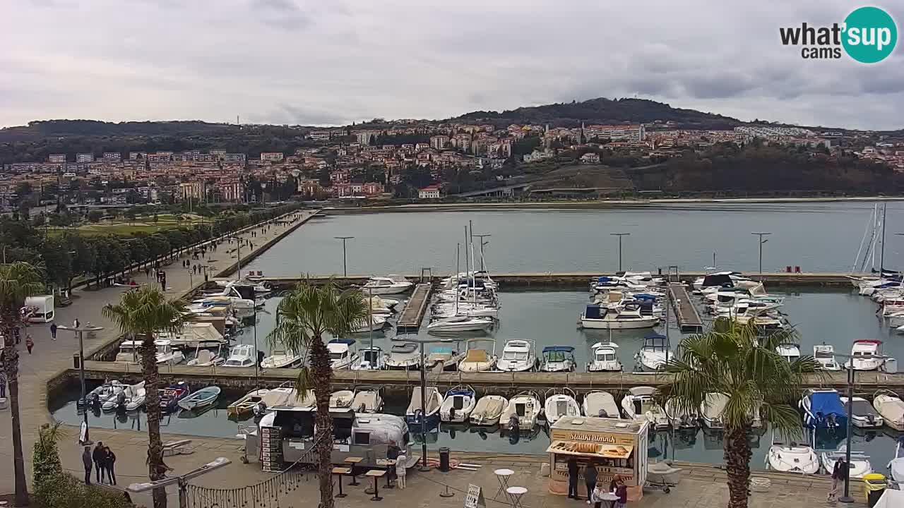 Webcam Koper – Panorama of the marina and promenade from the Grand Hotel Koper