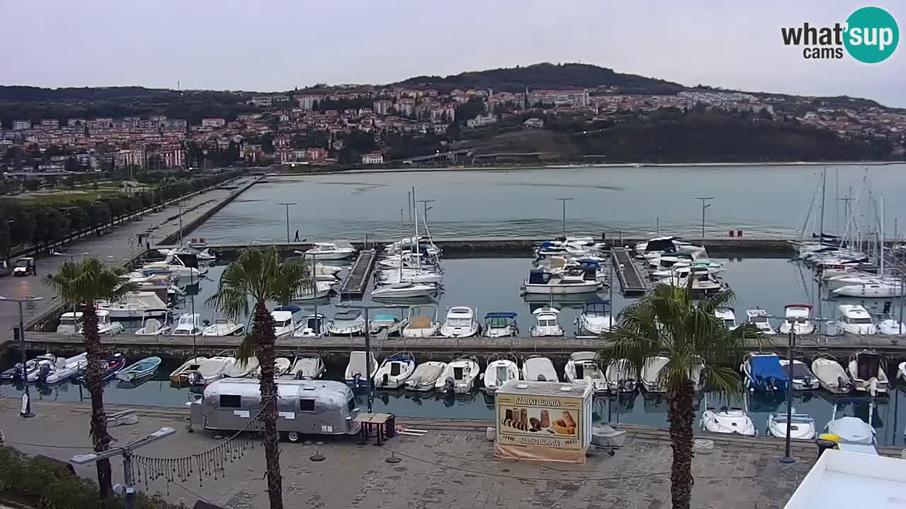 Webcam Koper – Panorama de la marina et de la promenade depuis le Grand Hotel Koper