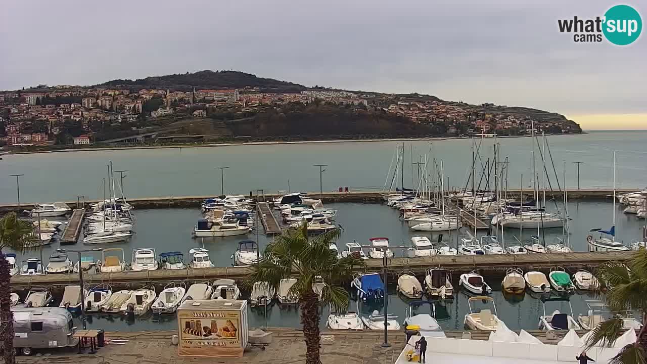 Webcam Koper – Panorama de la marina et de la promenade depuis le Grand Hotel Koper