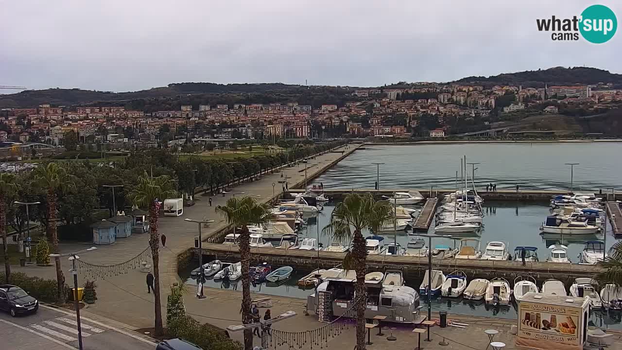 Webcam Koper – Panorama of the marina and promenade from the Grand Hotel Koper