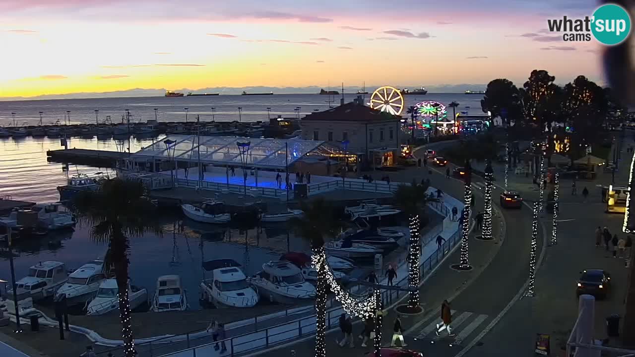 Webcam en direct du port de Koper – port de croisière et de fret – Slovénie