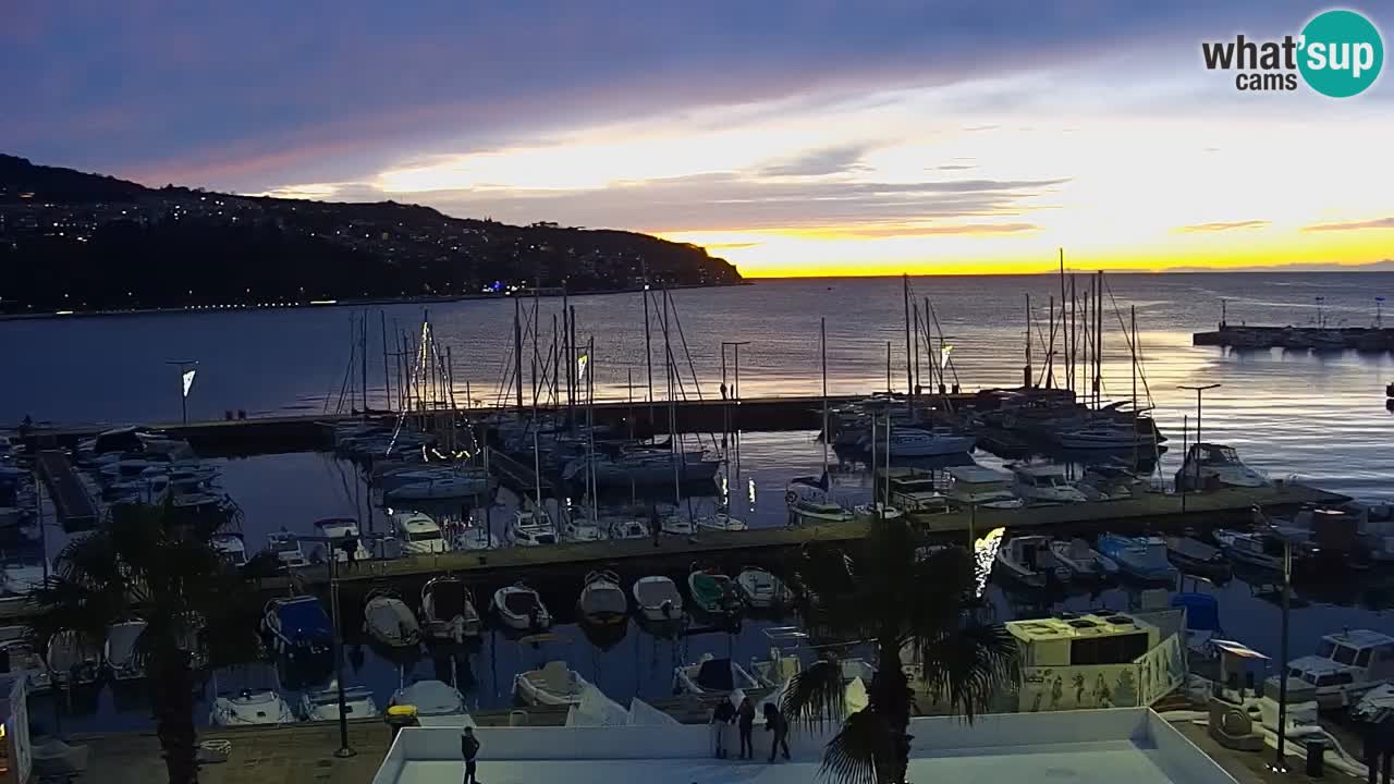 Webcam Koper – Panorama de la marina et de la promenade depuis le Grand Hotel Koper