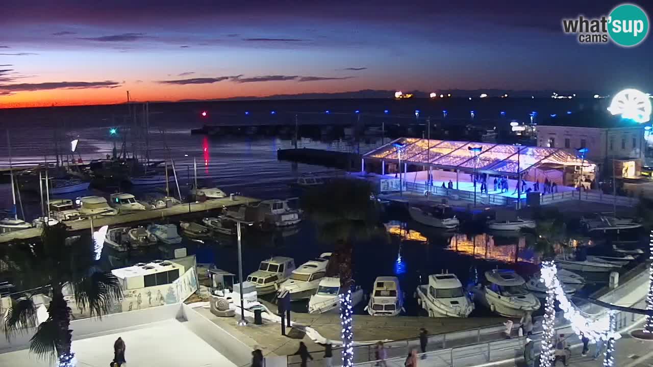 Webcam Koper – Panorama of the marina and promenade from the Grand Hotel Koper