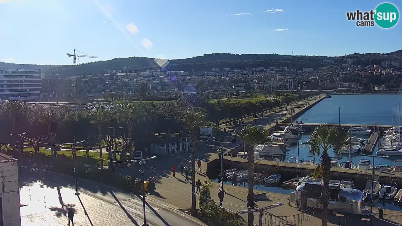 Webcam Koper – Panorama de la marina et de la promenade depuis le Grand Hotel Koper