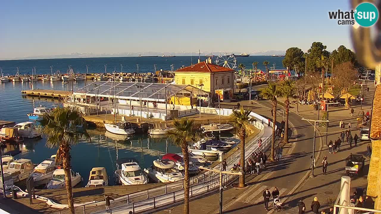 Webcam Koper – Panorama of the marina and promenade from the Grand Hotel Koper