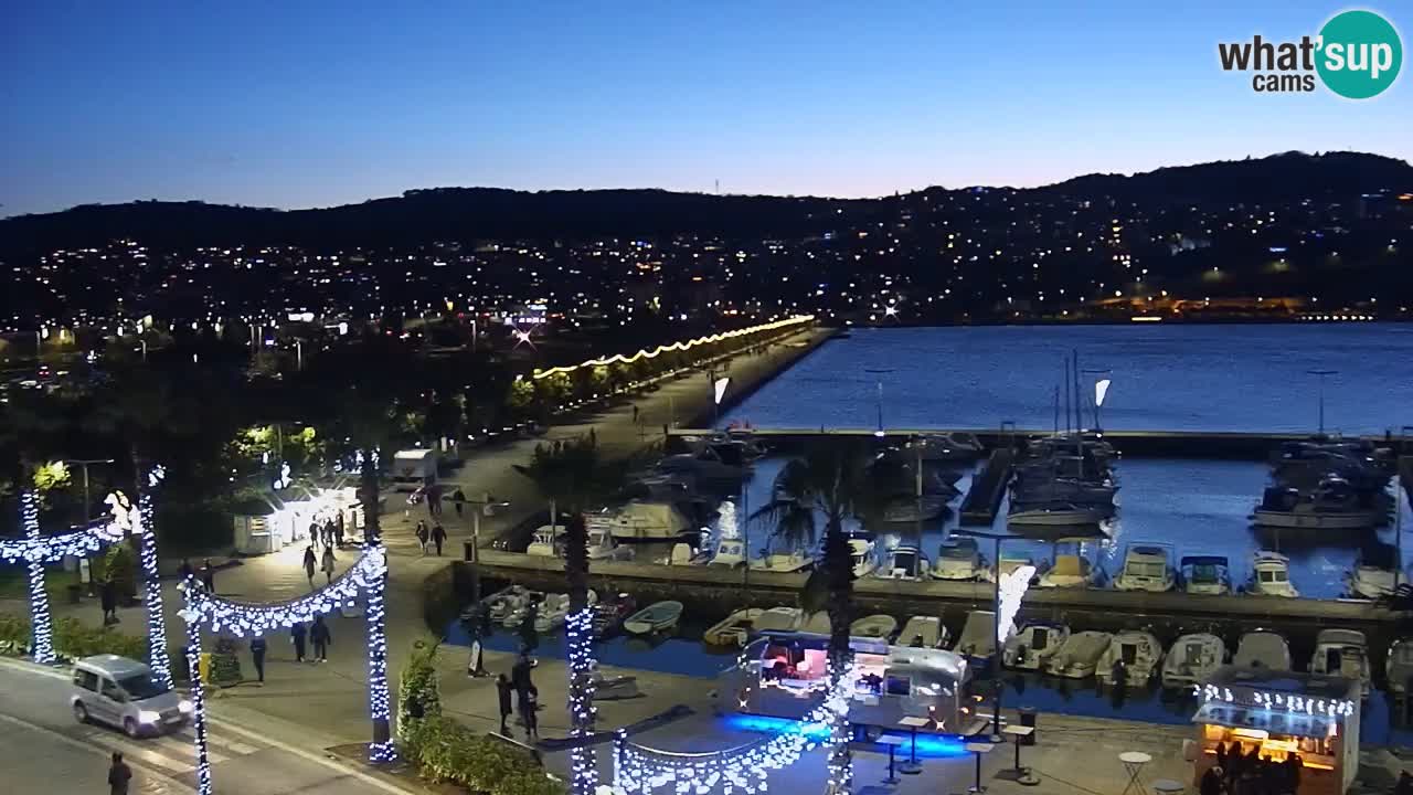 Webcam Koper – Panorama de la marina et de la promenade depuis le Grand Hotel Koper